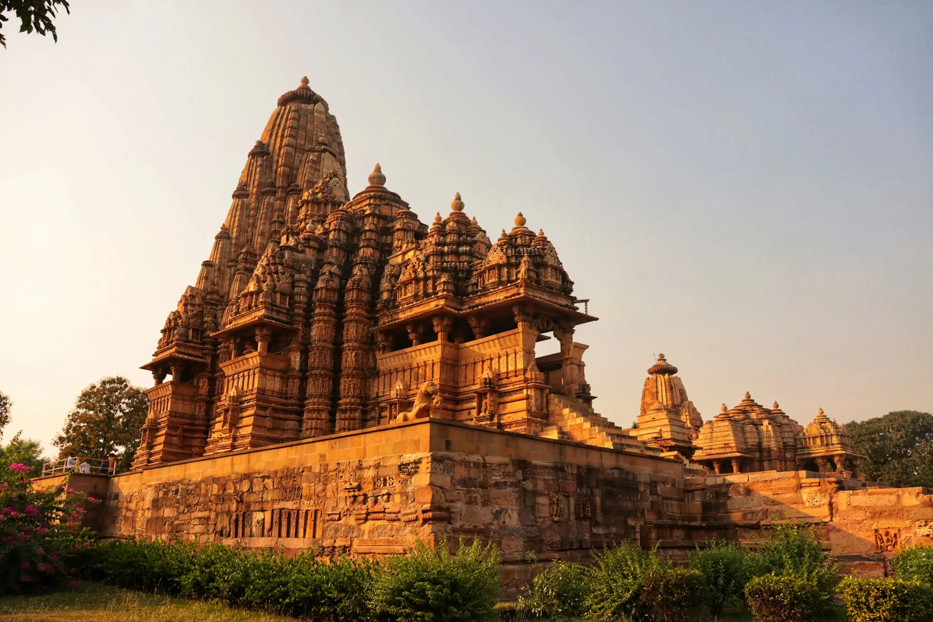 Khajuraho temples tour
