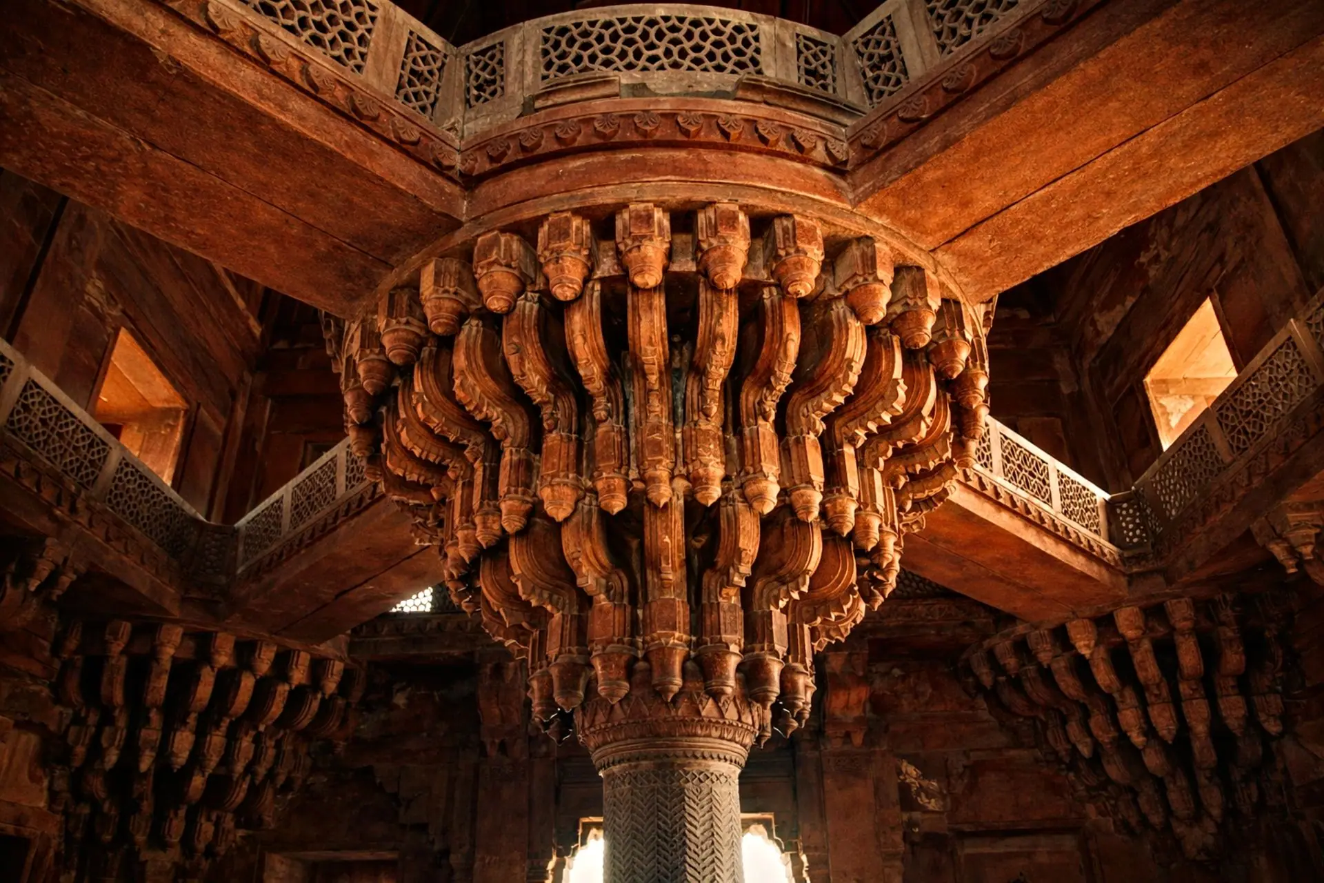 Beautiful detailed carvings of Mughal architecture at Diwan-i-Khas, Fatehpur Sikri