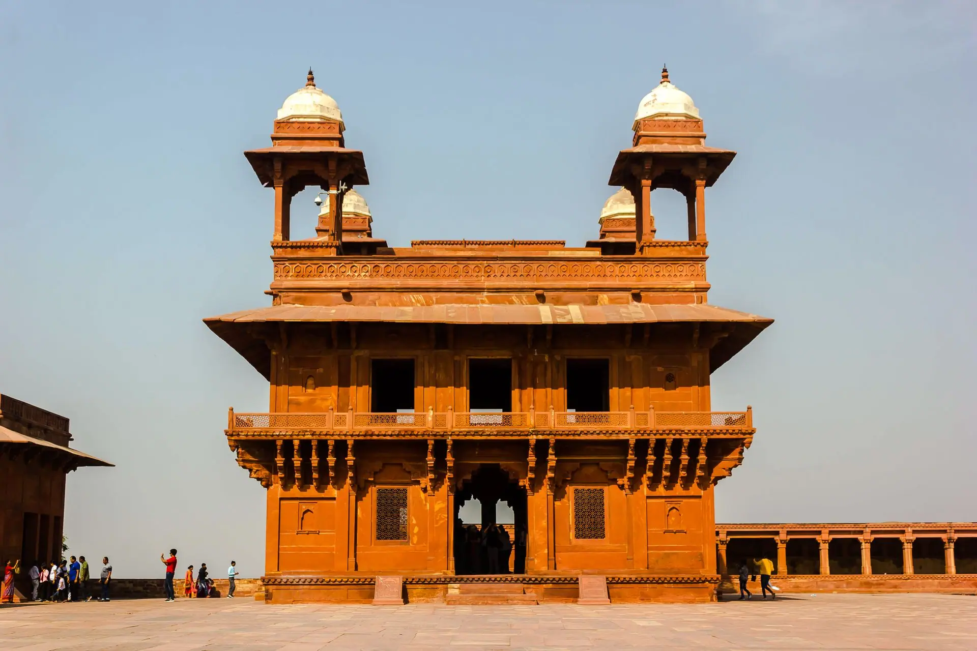 Explore the architectural beauty of Diwan-i-Khas at Fatehpur Sikri, a UNESCO heritage site in India