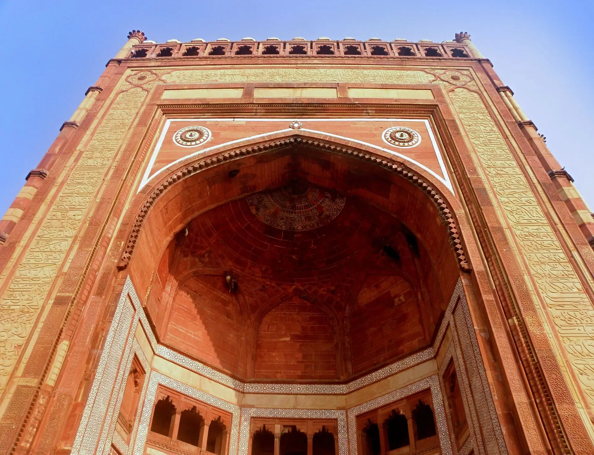 Majestic Buland Darwaza in Fatehpur Sikri, an epitome of Mughal architecture in India