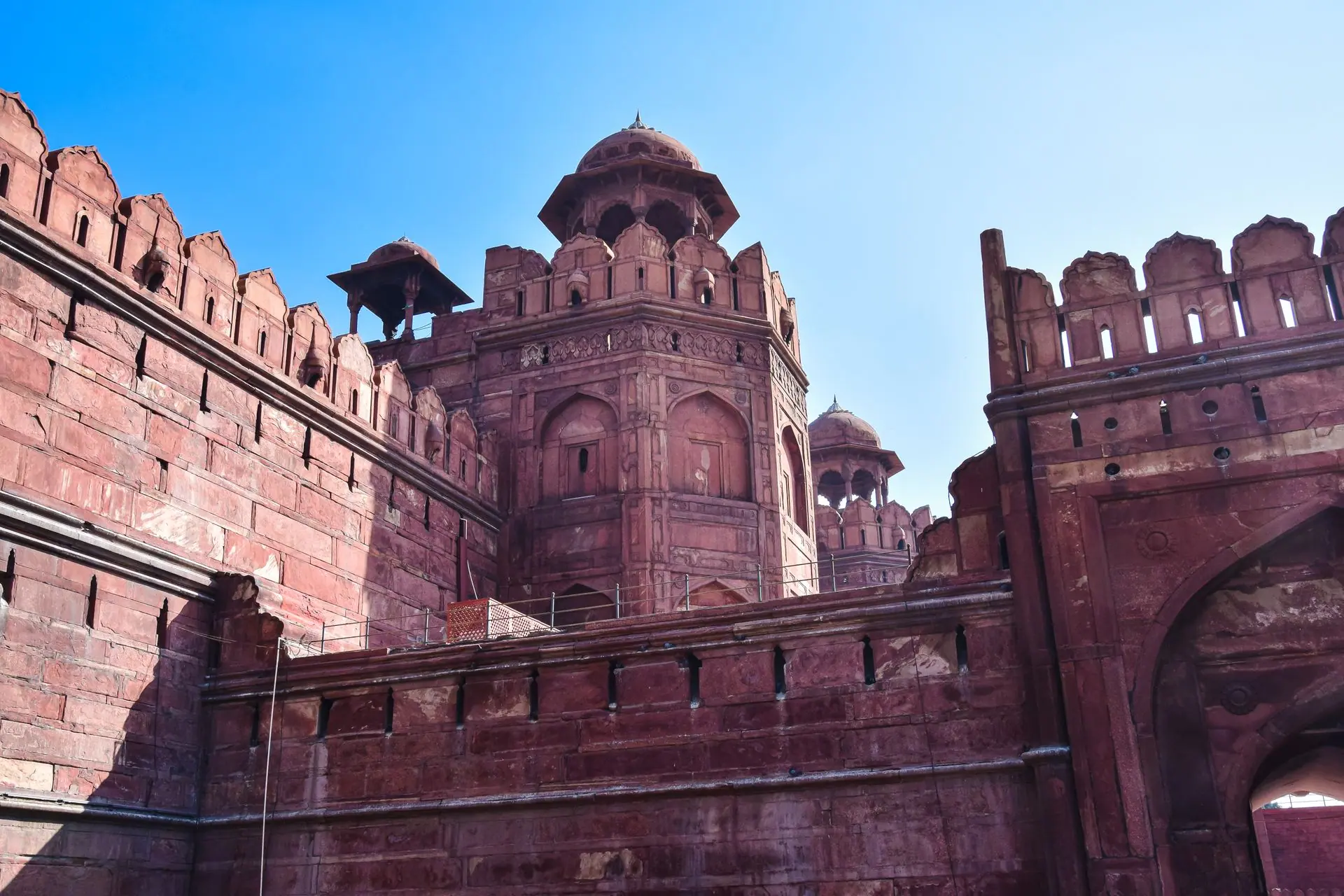 Explore the majestic Red Fort in Agra showcasing historical architecture
