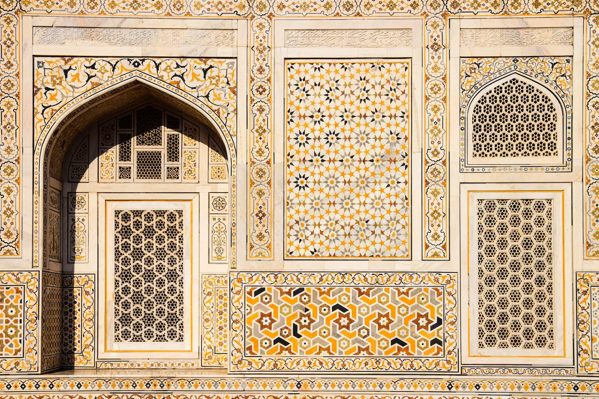 Detailed view of the ornate marble mosaic at Itmad-Ud-Daula, a stunning landmark in Agra, India