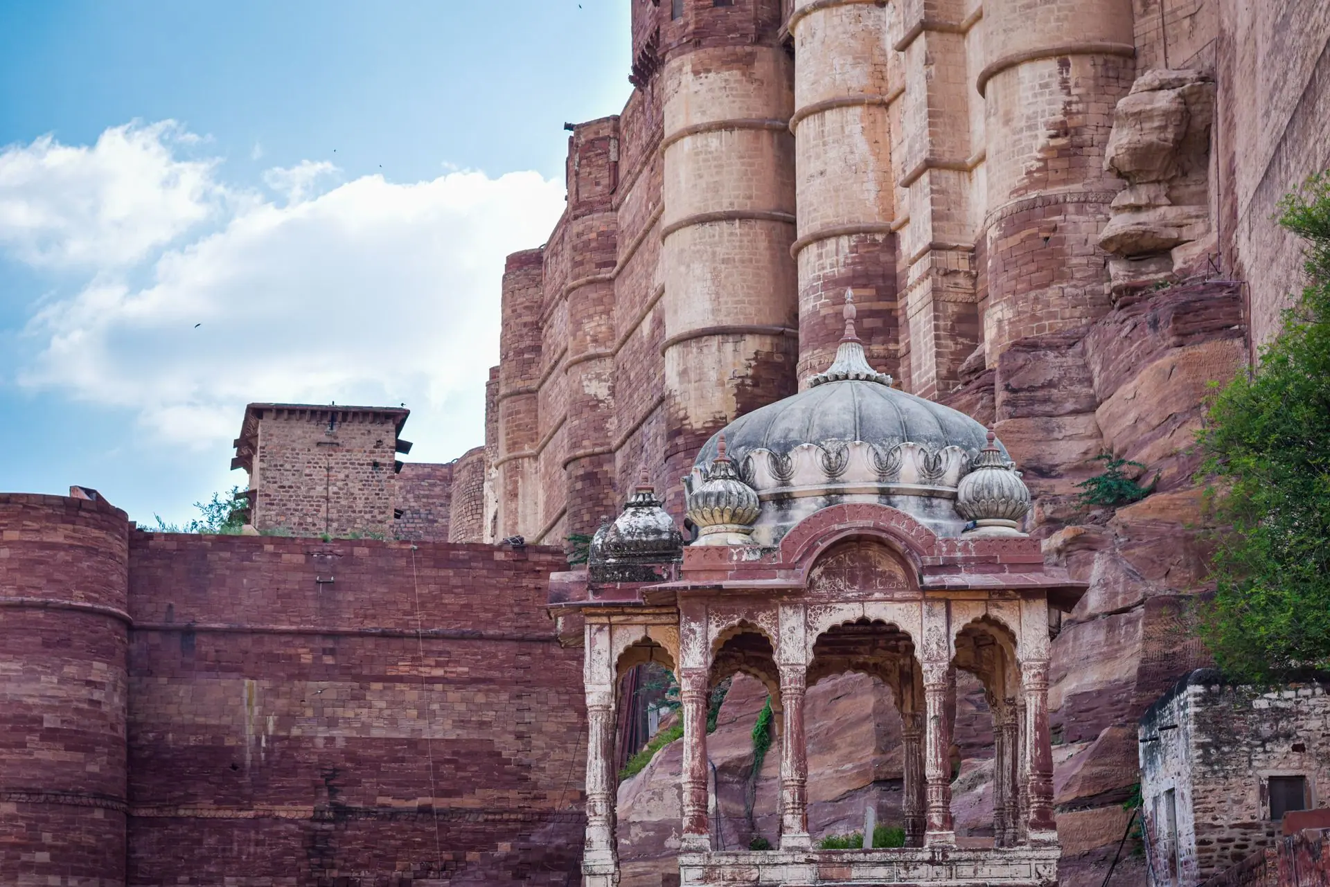 Stunning view of Mehrangarh Fort in Jodhpur, reflecting Rajasthan's rich heritage