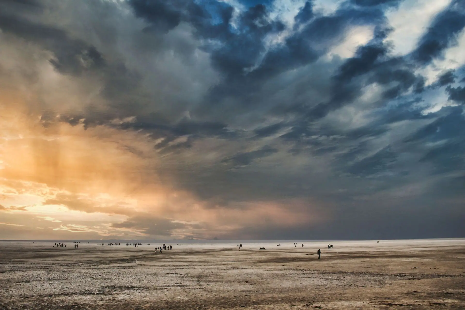 Stunning sunset over Kutch desert captures dramatic sky and vast expanse