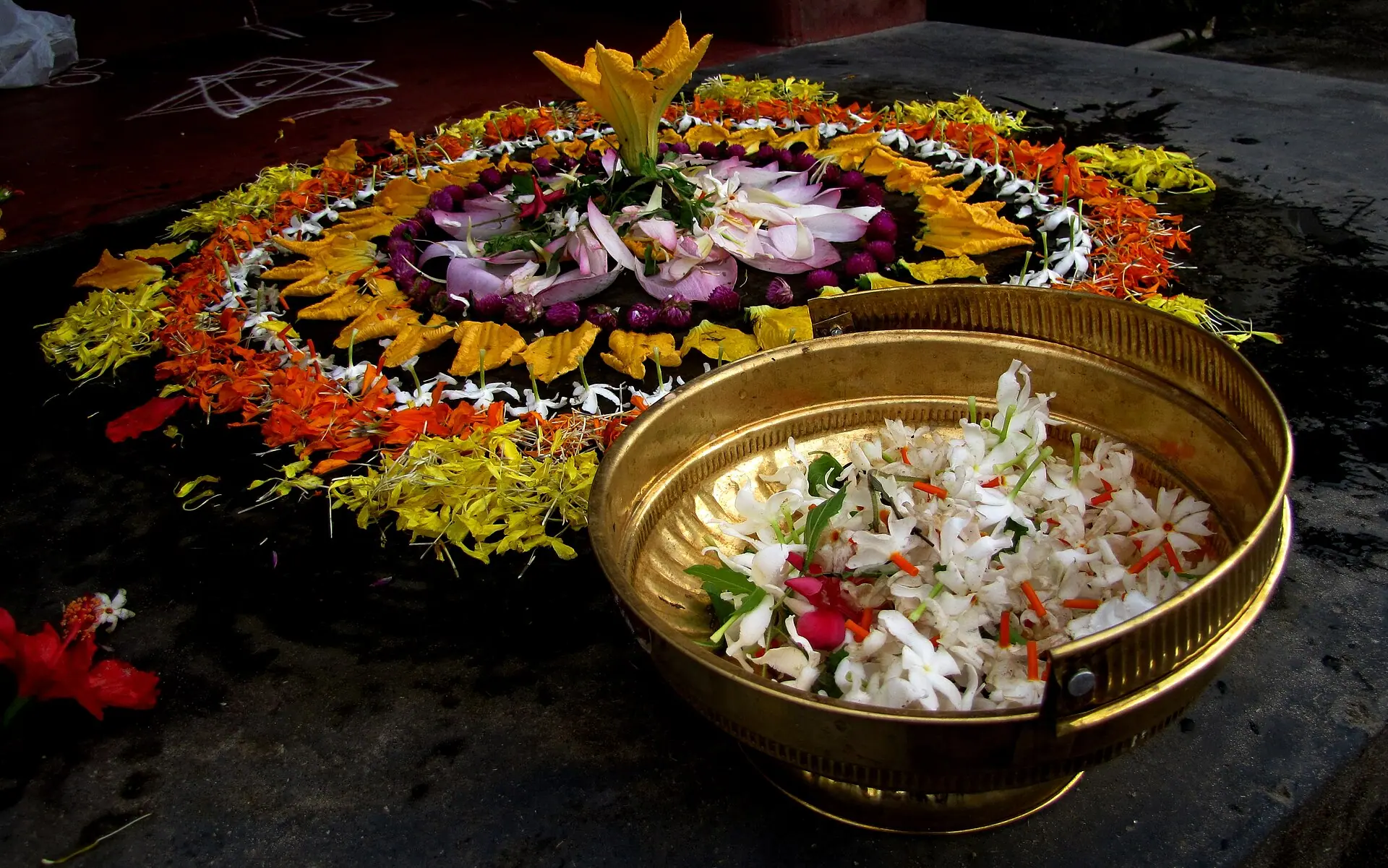 Agraharam Pookkalam Onam Palakkad IMG 8486
