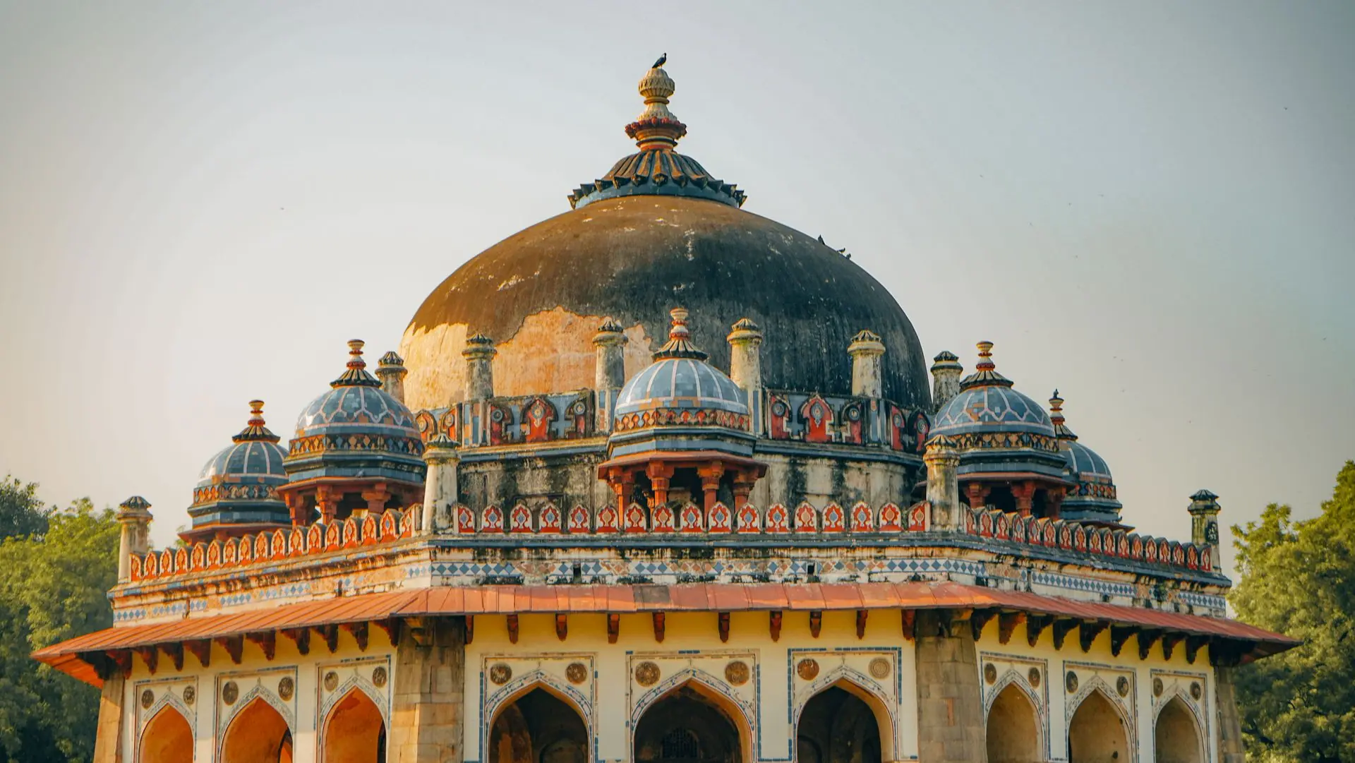 Stunning Indian architecture featuring an ornate dome in Delhi's Humayun's Tomb complex