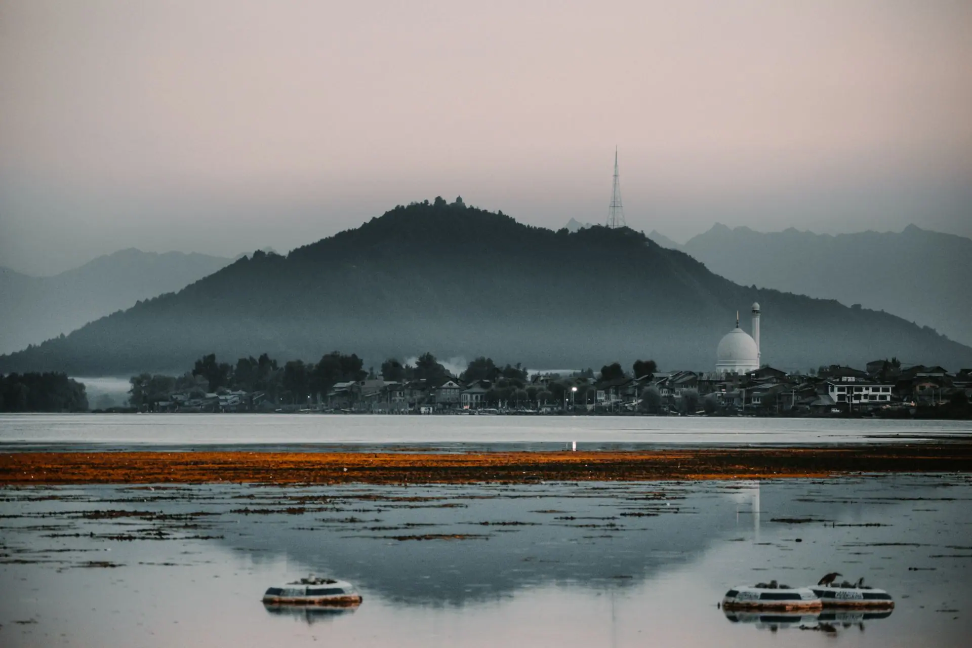 10 Days Ladakh with Srinagar Tour Package