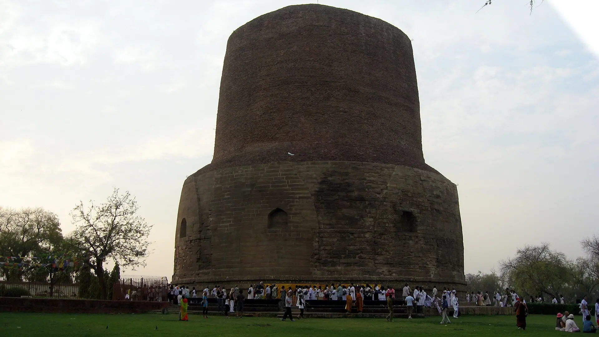 Dhamek Stupa (2380354229)
